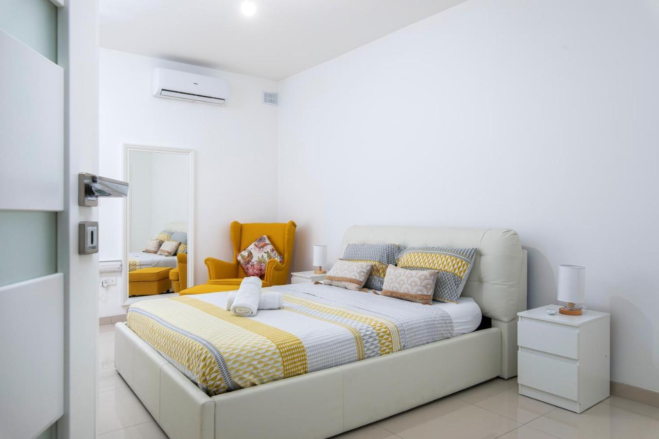 Saint Julian's Spacious, Modern & Cosy 2 Bedroom 2 Bathroom Apartment - St. Julians מראה חיצוני תמונה